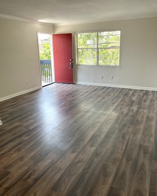 Living Room Unit 2