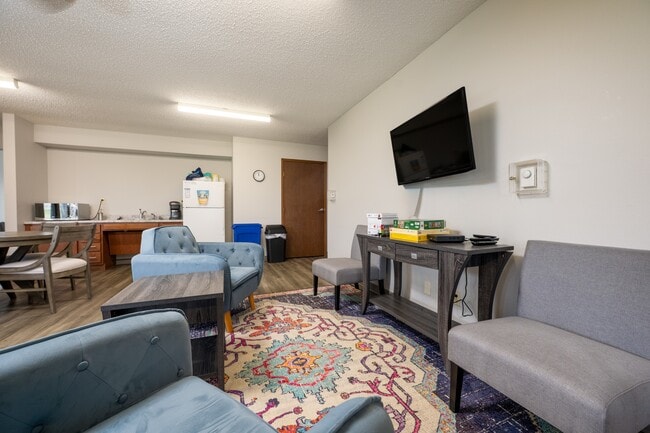 Spencer Manor Apartments