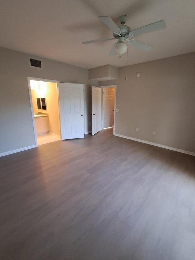 Photo - 280 Crestwood Cir Unit 102