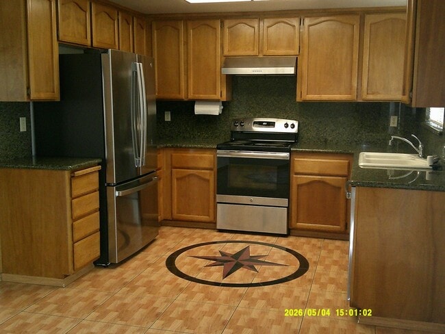 1777 Daniel Ct