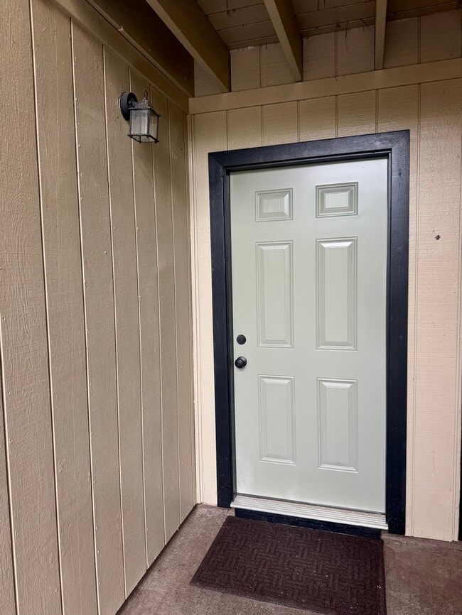 Photo - Nicely updated 2-bedroom 1-bath apartment in Auburn!