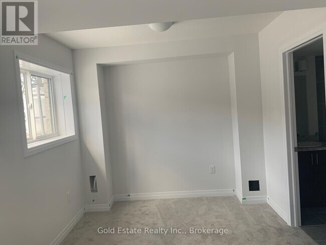 Photo - 51 Sparrow Ave