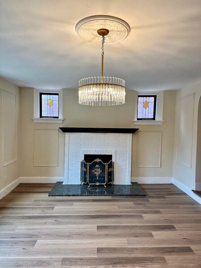 Photo - 408 S Hanley Rd Unit 1