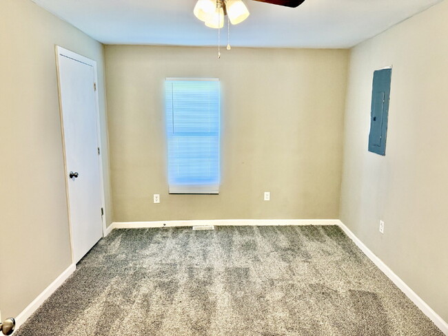 Photo - For Rent – 3 Bed, 1.5 Bath Home Minutes fr...