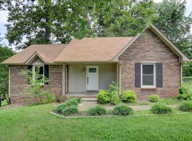 Building Photo - 617 Ranch Hill Dr Rental