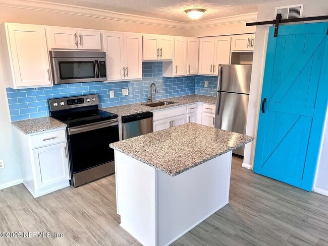 Building Photo - 379 Ahern St Rental