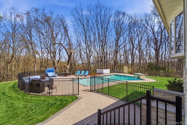 263 Oyster Bay Road