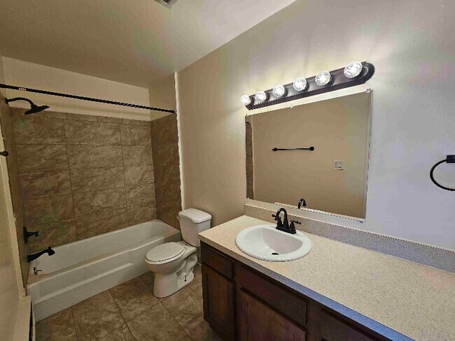 Photo - 1879 W 13 Mile Rd Unidad 31