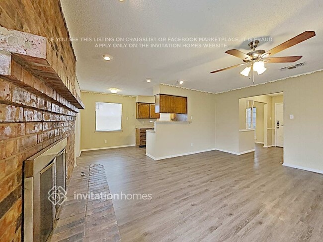 Photo - 150 Valleyglen Dr