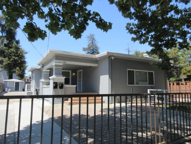 Building Photo - 265 S 11th St Unit B Rental