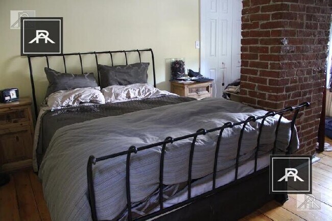 Photo - 4 bedroom in Brighton MA 02135