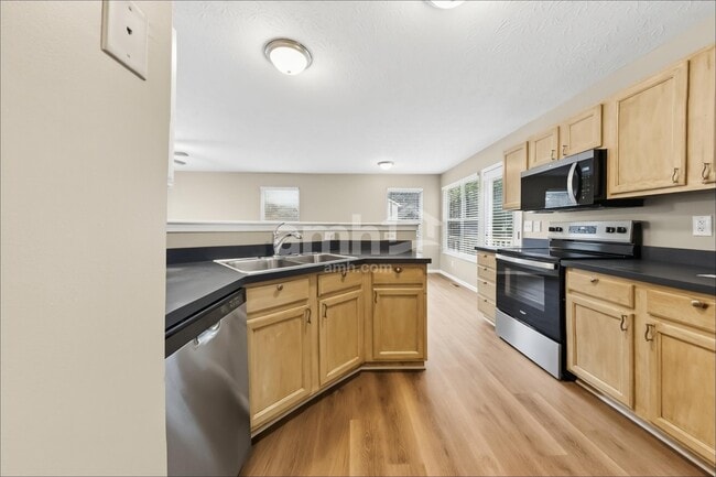 3074 Drew Dr