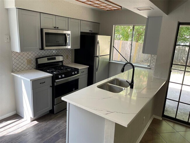 Photo - 5806 Emerald Forest Dr