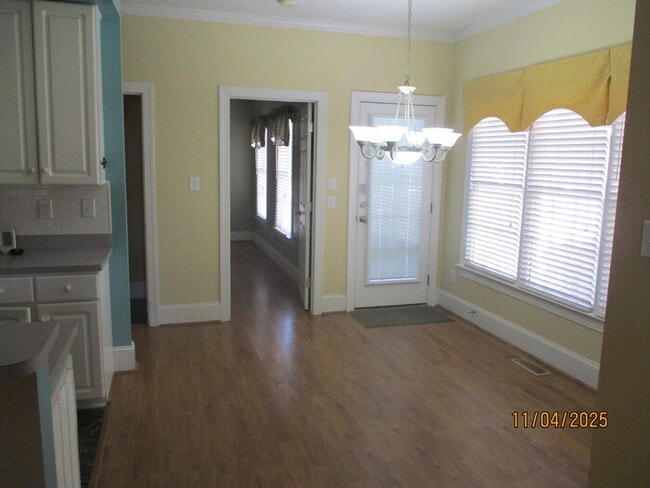 Photo - 75 McCurdy St NW