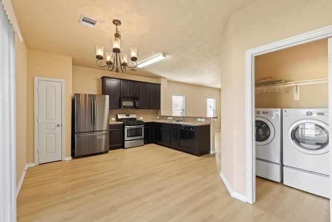 Photo - 7014 Hazelnut Ln