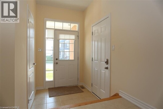 Photo - 155 W Oak Trl