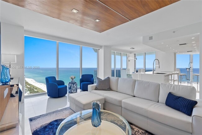 Building Photo - 4779 Collins Ave Unit 3701