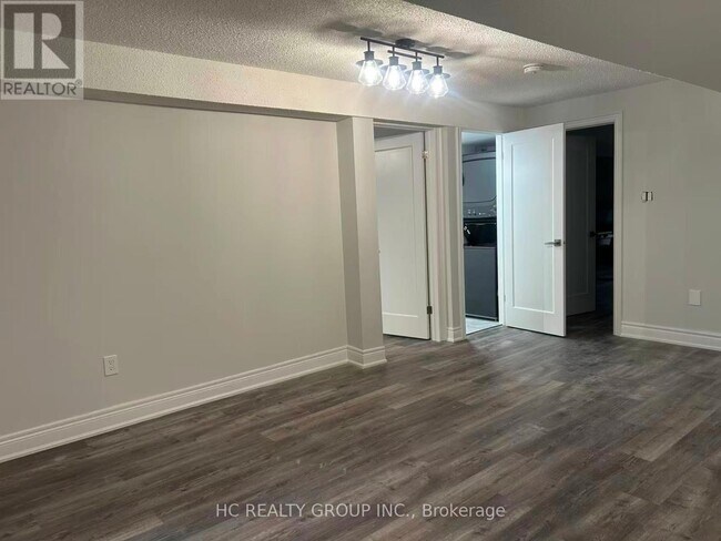 Photo - 62 Adrian Crescent