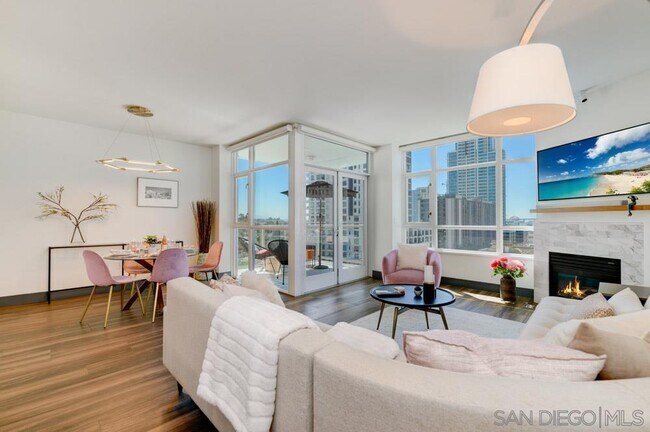 Photo - 850 Beech St Unidad 710