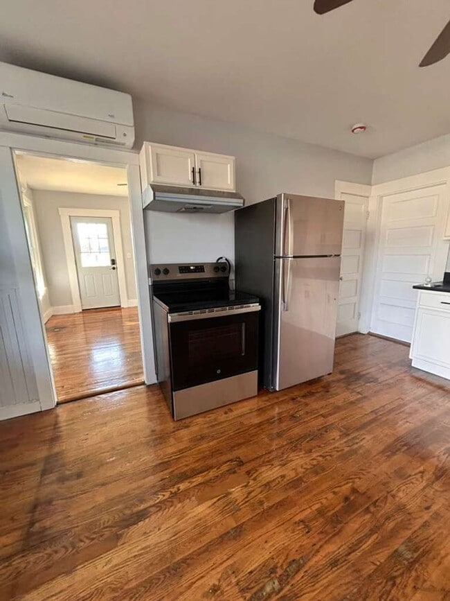 Building Photo - 67 Fairlawn Ave Unit 1