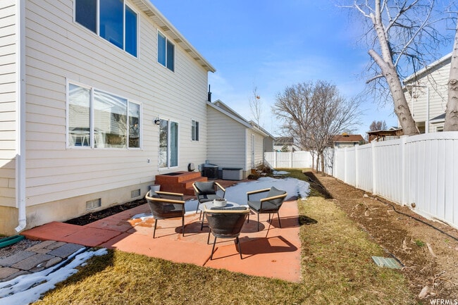 Photo - 1058 Aberdeen Cir