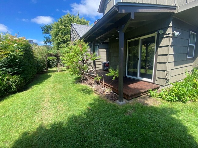 $1895/mo Adorable 2-Story Home Close to Ca... - $1895/mo Adorable 2-Story Home Close to Ca...