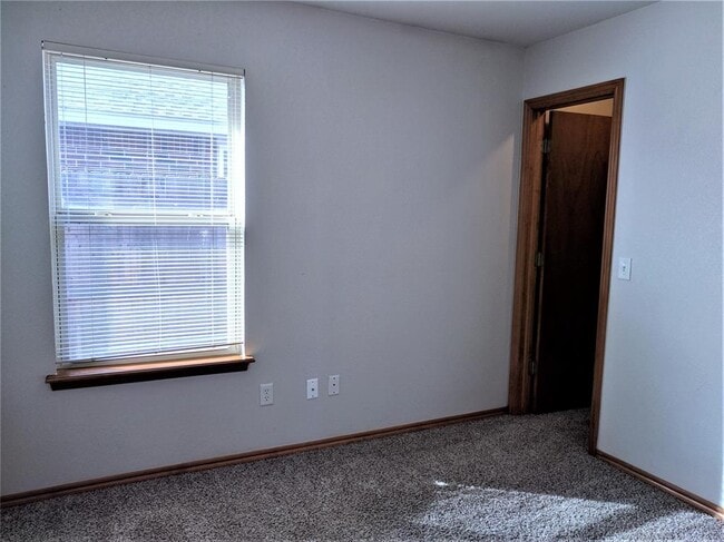 Photo - 2821 E Lake Dr