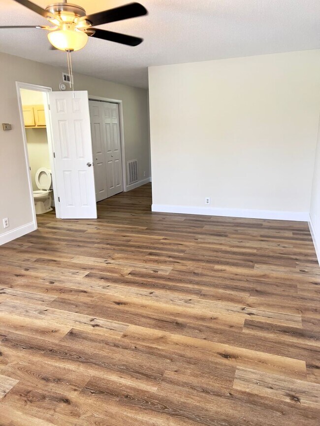 Photo - 56 Bell Rd Unit C