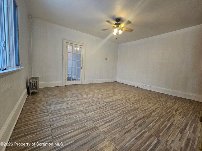 Photo - 423 E Lackawanna Ave