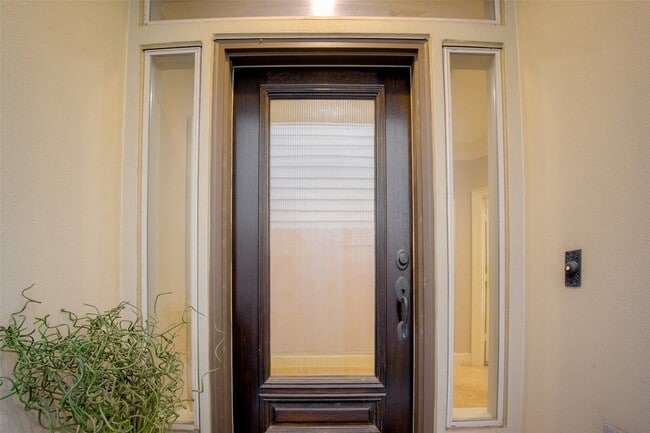 Photo - 232 Detering St Unit A