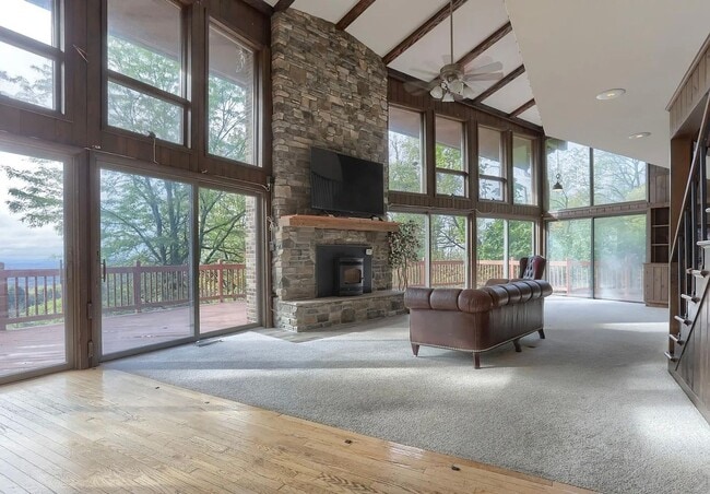 Photo - Secluded 3 Bedroom 4 Bath Home