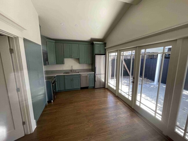 1810 Taft Ave