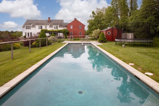 Photo - 17 Grandview Ln