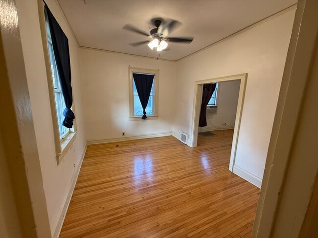 Photo - 418 N 4th St