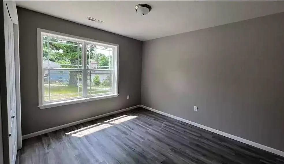 Photo - 298 Walkington Ln