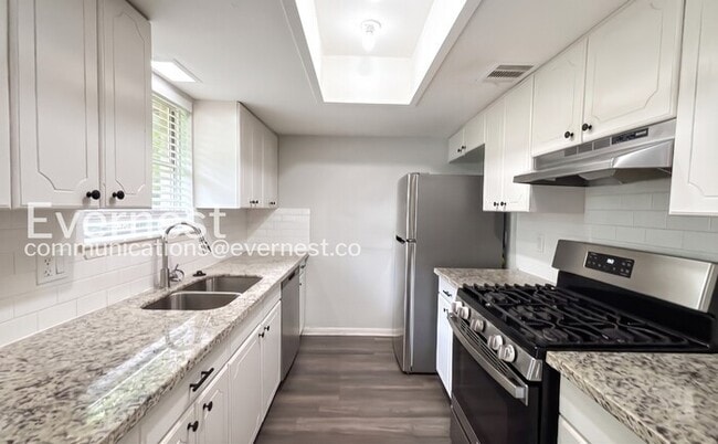 Photo - 12318 Astoria Blvd