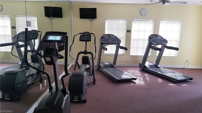 Photo - ANNUAL RENTAL - 2 BED / 2 BATH- THIRD FLOO... Unit 1137