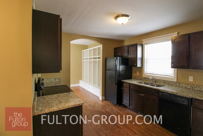 Photo - 113 Dwight Ave SE