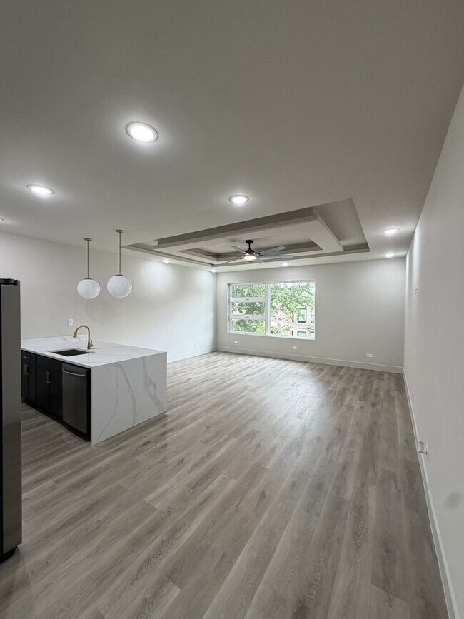 6603 S Langley Ave Unit 3