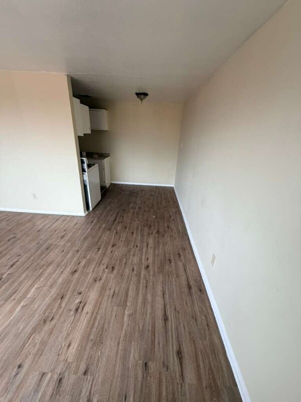 Photo - 14835 Euclid Ave Unit 303