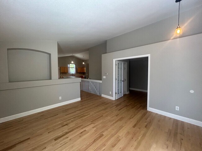 11248 W Progress Ave