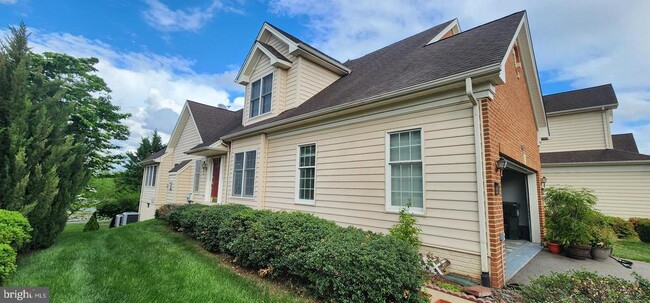 Photo - 22862 Quante Square Townhome