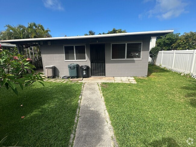 Building Photo - Dog Friendly 2 bedroom 1 bath Stand alone ... Rental