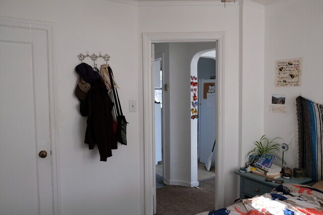 Photo - 215 E 7th St Unidad 6