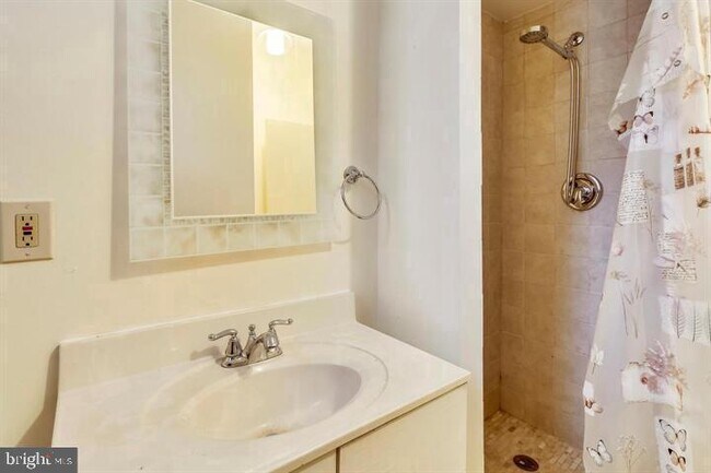 Photo - 1900 3rd St NW Unit 1