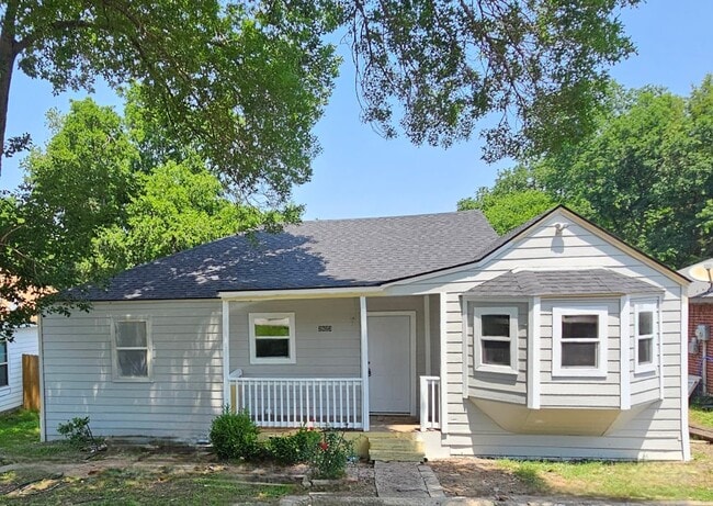 Photo - 2623 Fatima Ave