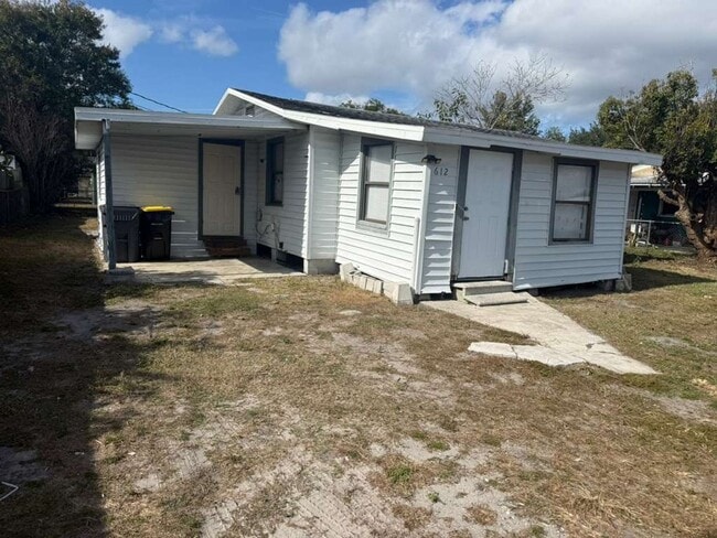 Building Photo - Lakeland 3/1 House- Ready Immediately