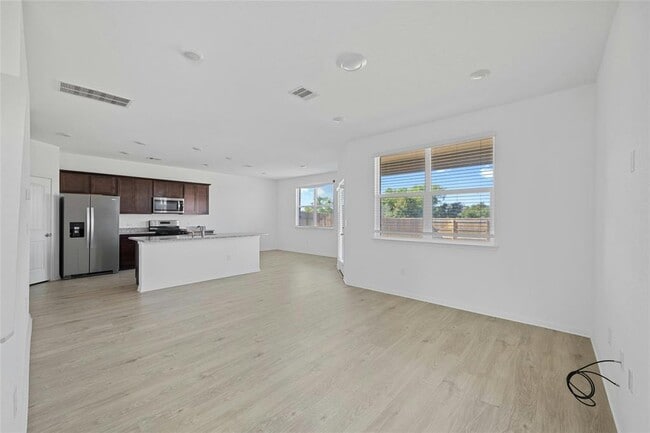 Photo - 321 Brody Ln