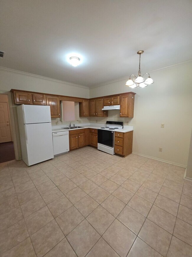 Photo - 2635-2635 W C St Unit 2635