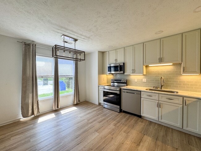 Photo - 5578 Windy Knoll Pl